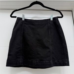 Wild Fable Black Denim Mini Skirt Sleek Casual Strechy Summer Festival Size 4